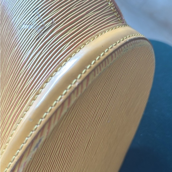 Louis Vuitton Epi Leather Tote in Mustard Yellow - Picture 5 of 5